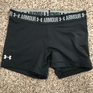 Under Armour Shortie Shorts